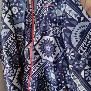 Columbia Girls Blue Snowflake Pattern Winter Ski Snow Coat X-Large 14 /16 Hood